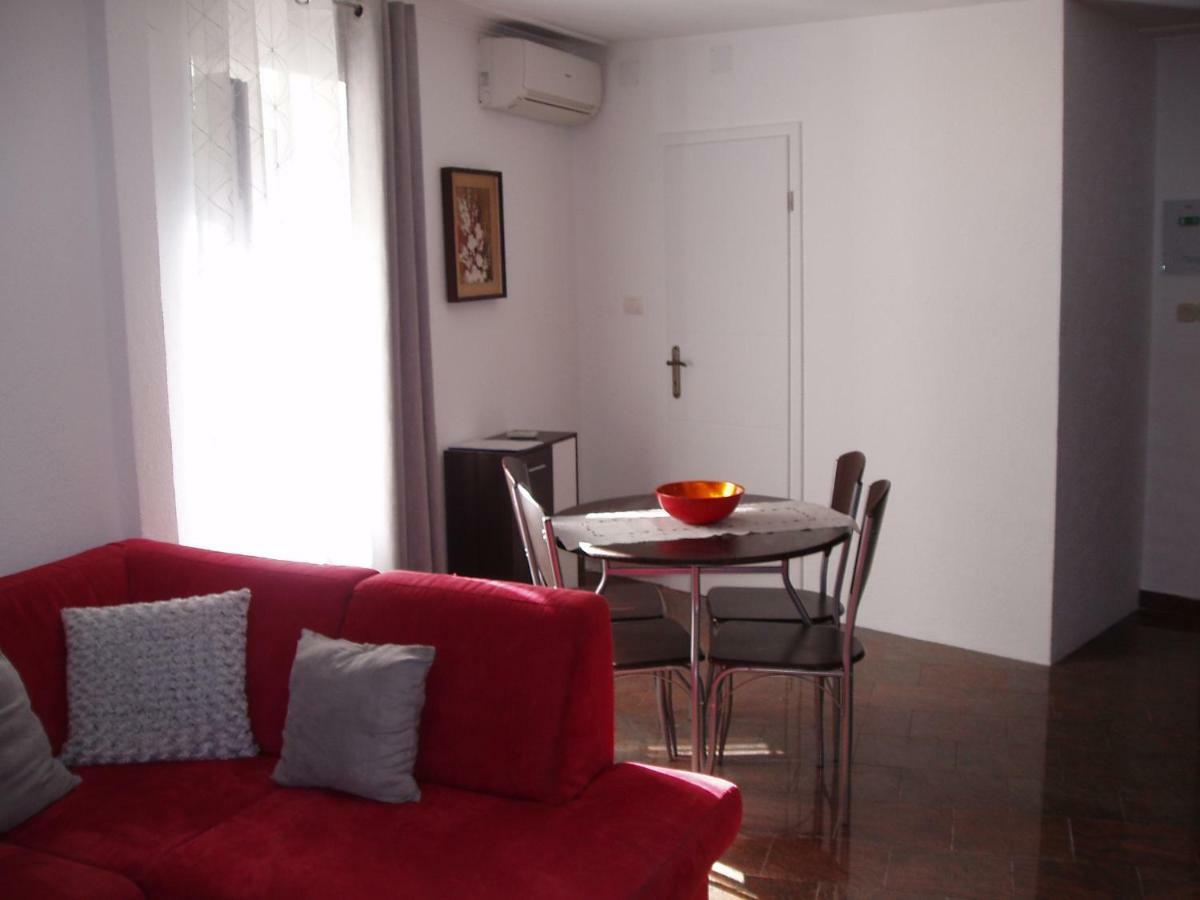 Apartment Oaza Rovinj Exterior photo